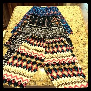 Bundle of 4 pair of leggings-OS